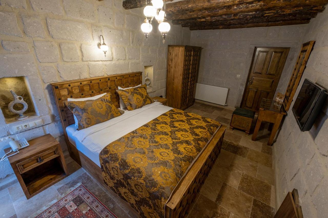 Underground Cave Suites Hotel Гьореме Екстериор снимка