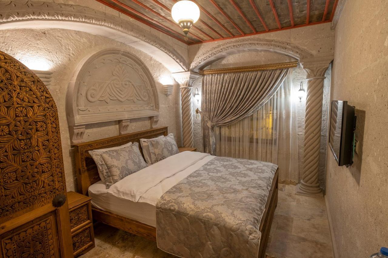 Underground Cave Suites Hotel Гьореме Екстериор снимка