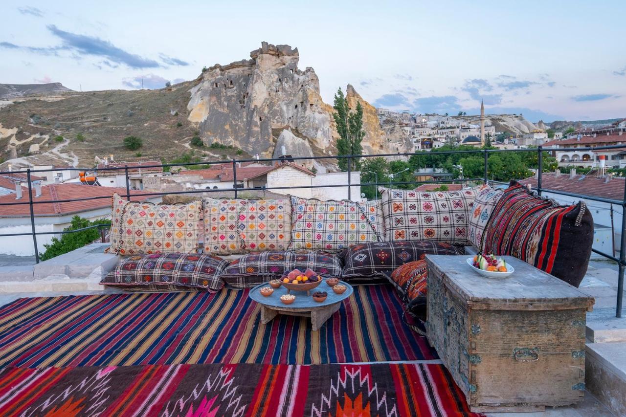 Underground Cave Suites Hotel Гьореме Екстериор снимка