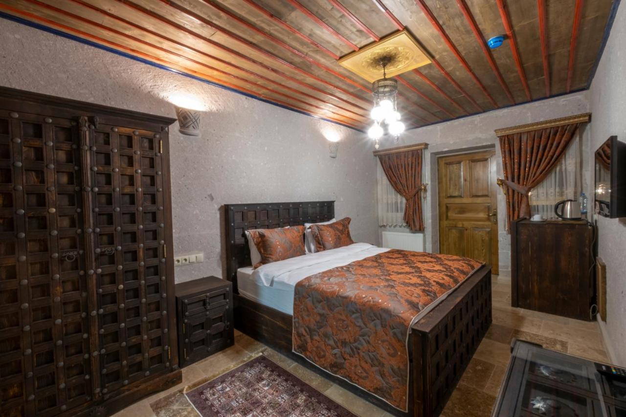Underground Cave Suites Hotel Гьореме Екстериор снимка