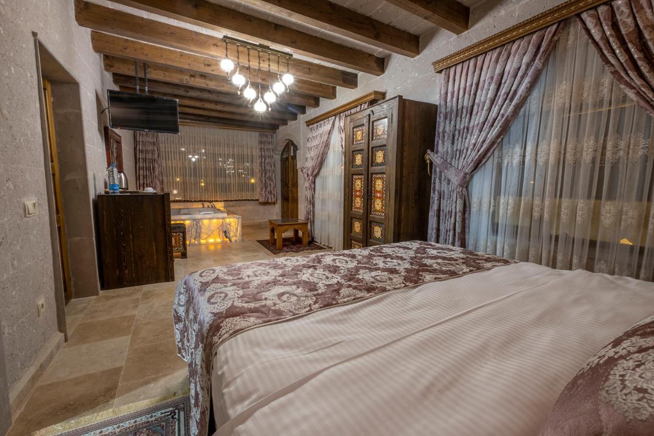 Underground Cave Suites Hotel Гьореме Екстериор снимка