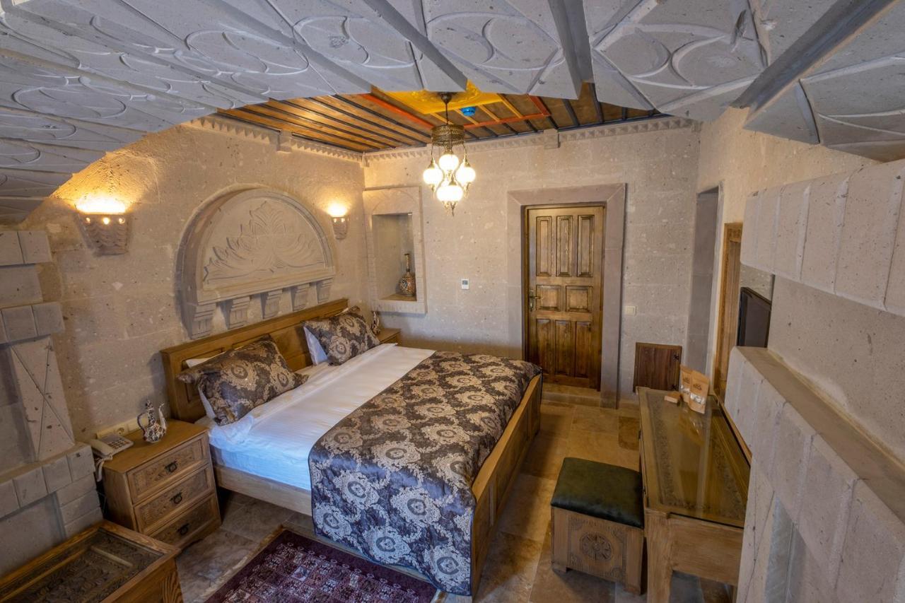 Underground Cave Suites Hotel Гьореме Екстериор снимка