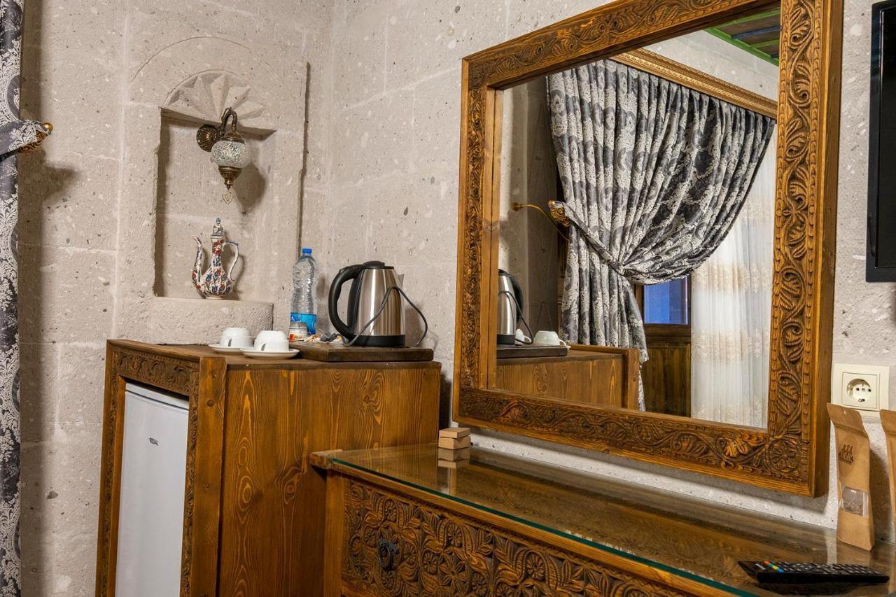 Underground Cave Suites Hotel Гьореме Екстериор снимка